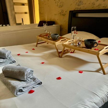 בלואה Love Queen Spa Detente מראה חיצוני תמונה
